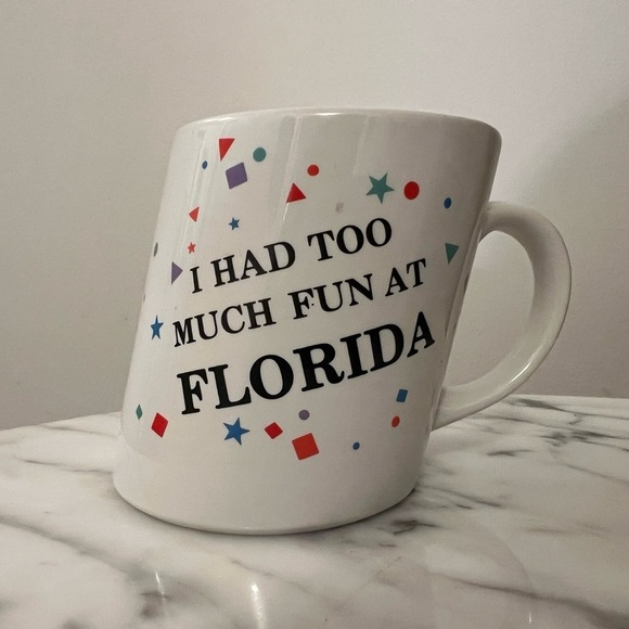 The Unbranded Brand Other - Slanted Colorful Florida Souvenir Mug